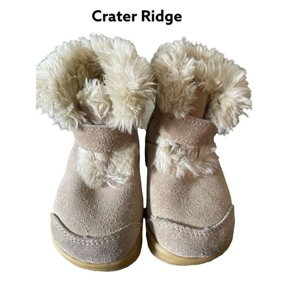 Cute toddler warm winter boots size 5 - Picture 1 of 8